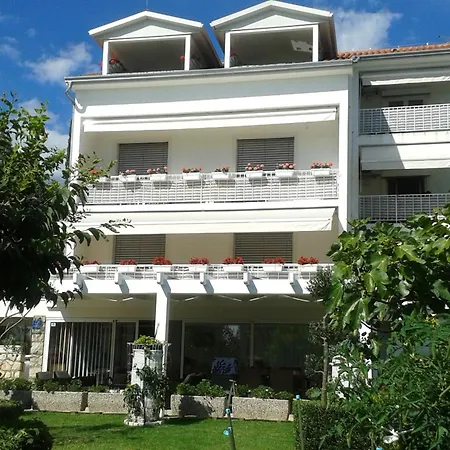 Apartment By The Sea Selce, Crikvenica - 2356 *